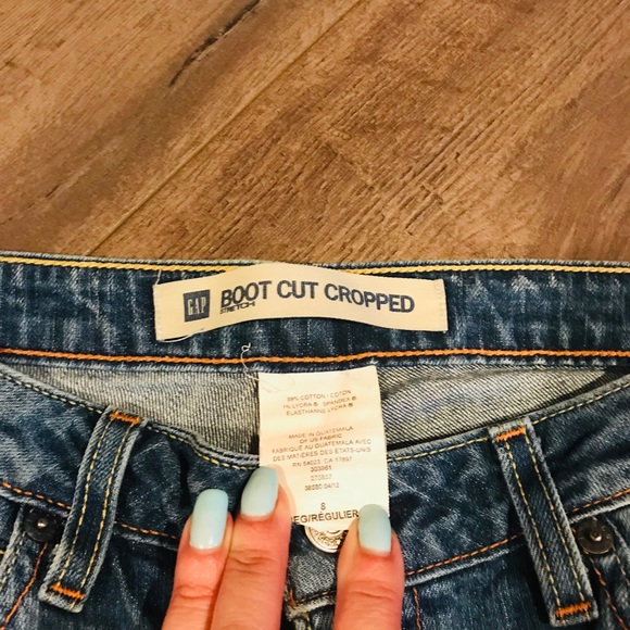 💙GAP Cropped and Cuffed Bootcut Jeans💙 - Picture 3 of 4